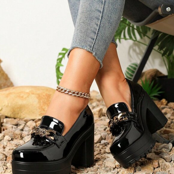 Shoes - Black And White Preppy Women's Heeled Loafers